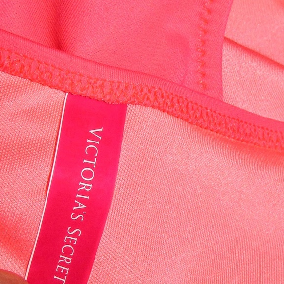 Donating 3/1 Victoria's Secret M bikini bottom - Picture 3 of 8